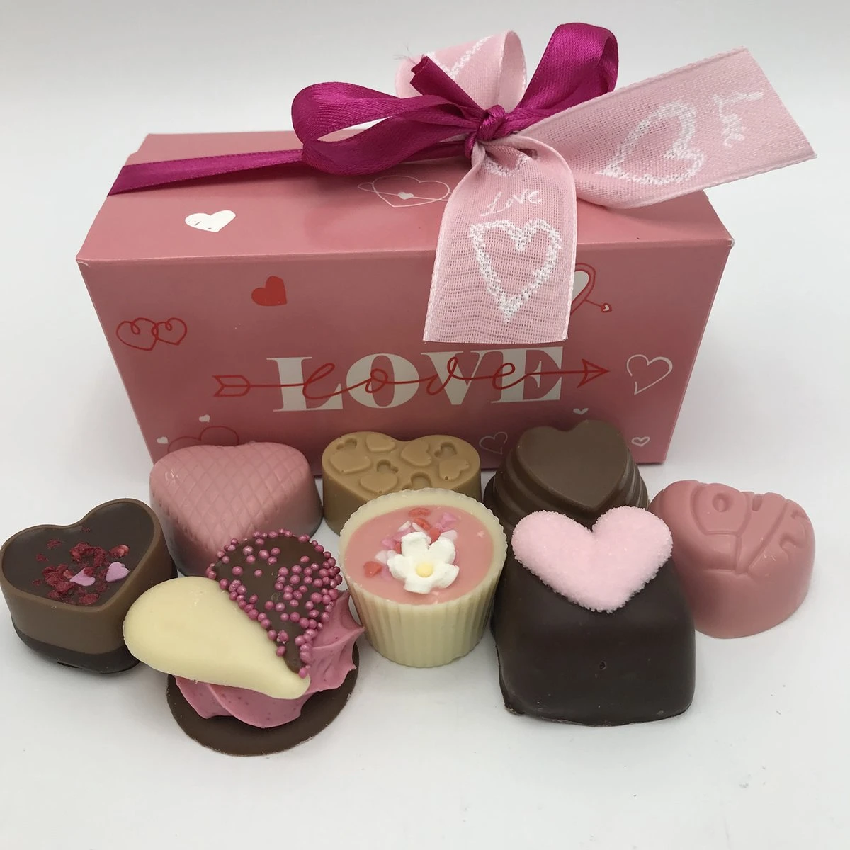 Cho-lala Bonbons Love | Chocolade Cadeau | 250 Gram Bonbons | Verjaardag, Felicitatie, Zomaar, Liefde, Valentijn | Harten Chocolade 1 Cho-lala Bonbons Love | Chocolade Cadeau | 250 Gram Bonbons | Verjaardag, Felicitatie, Zomaar, Liefde, Valentijn | Harten Chocolade