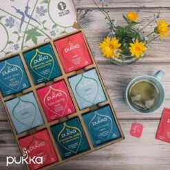Pukka Relax Kruidenthee Geschenkdoos - 5 Blends Biologische Kruidenthee, Ook Leuk Als Verjaardagscadeau - 45 Zakjes - Theedoos - GB-BIO-05 -Monin Verkoopwinkel 1200x1200 313