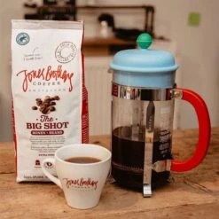 Jones Brothers Coffee The Big Shot Koffiebonen - 6 X 500 Gram -Monin Verkoopwinkel 1200x1200 89