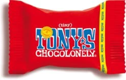 Tony's Chocolonely Tiny Tony's Chocolade Mix - Mix Van 10 Chocoladesmaken - 900 Gram - 100 Mini Chocolaatjes - Belgische Fairtrade Chocolade -Monin Verkoopwinkel 1200x760