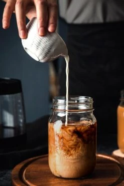 CHALO Cardamom Chai Latte - Indische Vegan Chai - Zwarte Assam Thee - 25 Porties/ 300GR -Monin Verkoopwinkel 800x1200 11