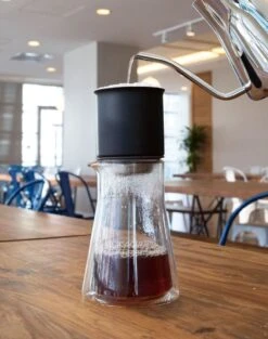 FELLOW - Stagg [XF] Set (Dripper + Carafe) - Handmatige Filterkoffie Set -Monin Verkoopwinkel 948x1200